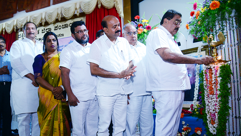 ಸಾಮಾಜಿಕ ನ್ಯಾಯದಿಂದ ವಂಚಿತರಿಗೆ ಬದುಕುವ ಅವಕಾಶ ನೀಡಿದ ನೇತಾರ ಅರಸು: ಸಚಿವ ರೈ